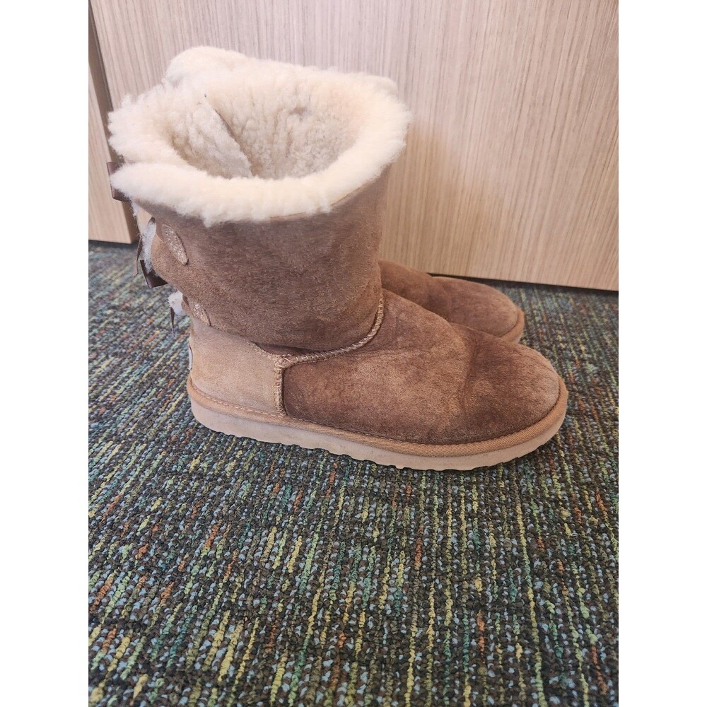 Ugg Women's "Bailey II" Boots in Chestnut Brown w/ Ribbon Bows Size 8